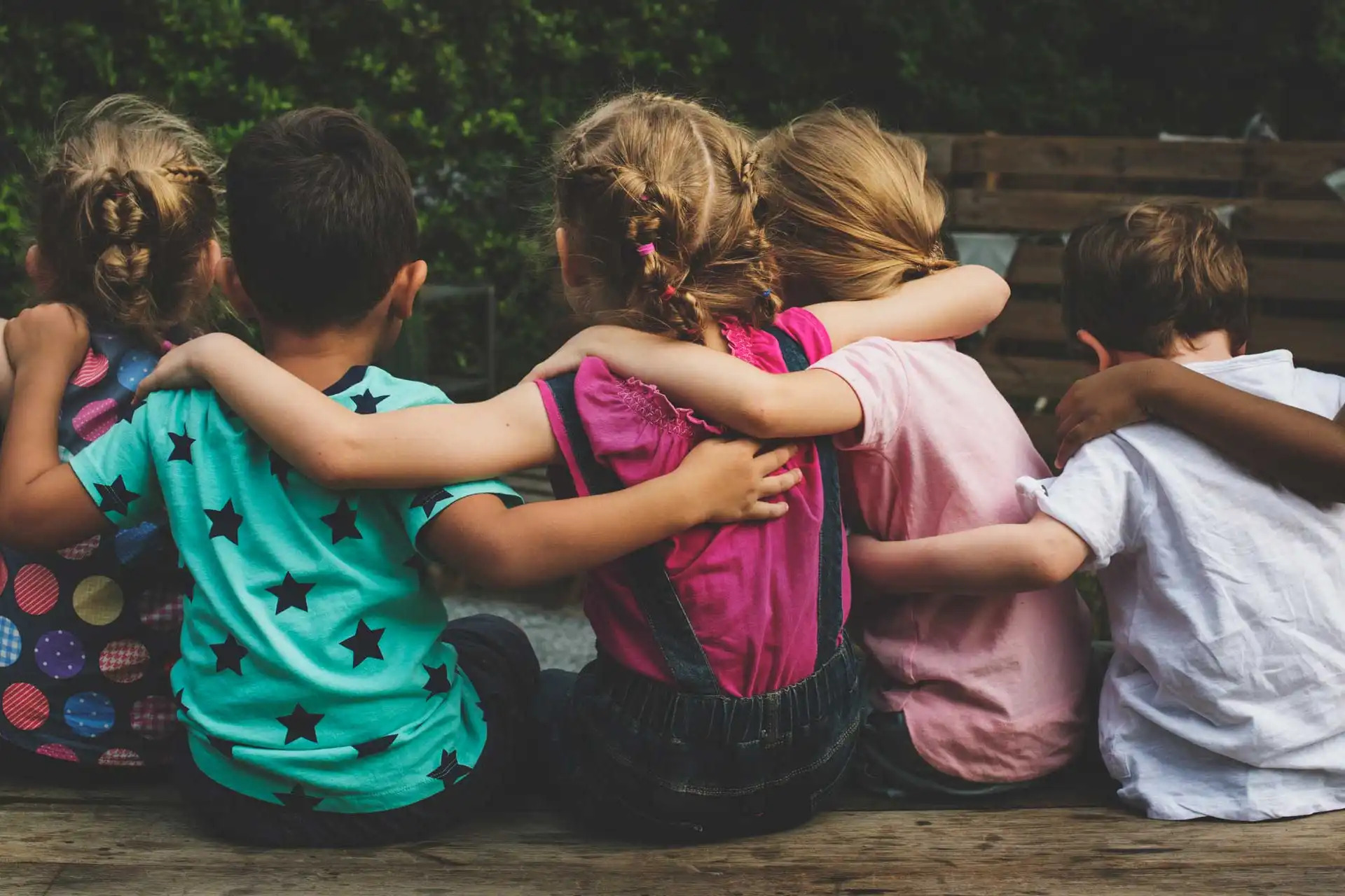 A group of children.